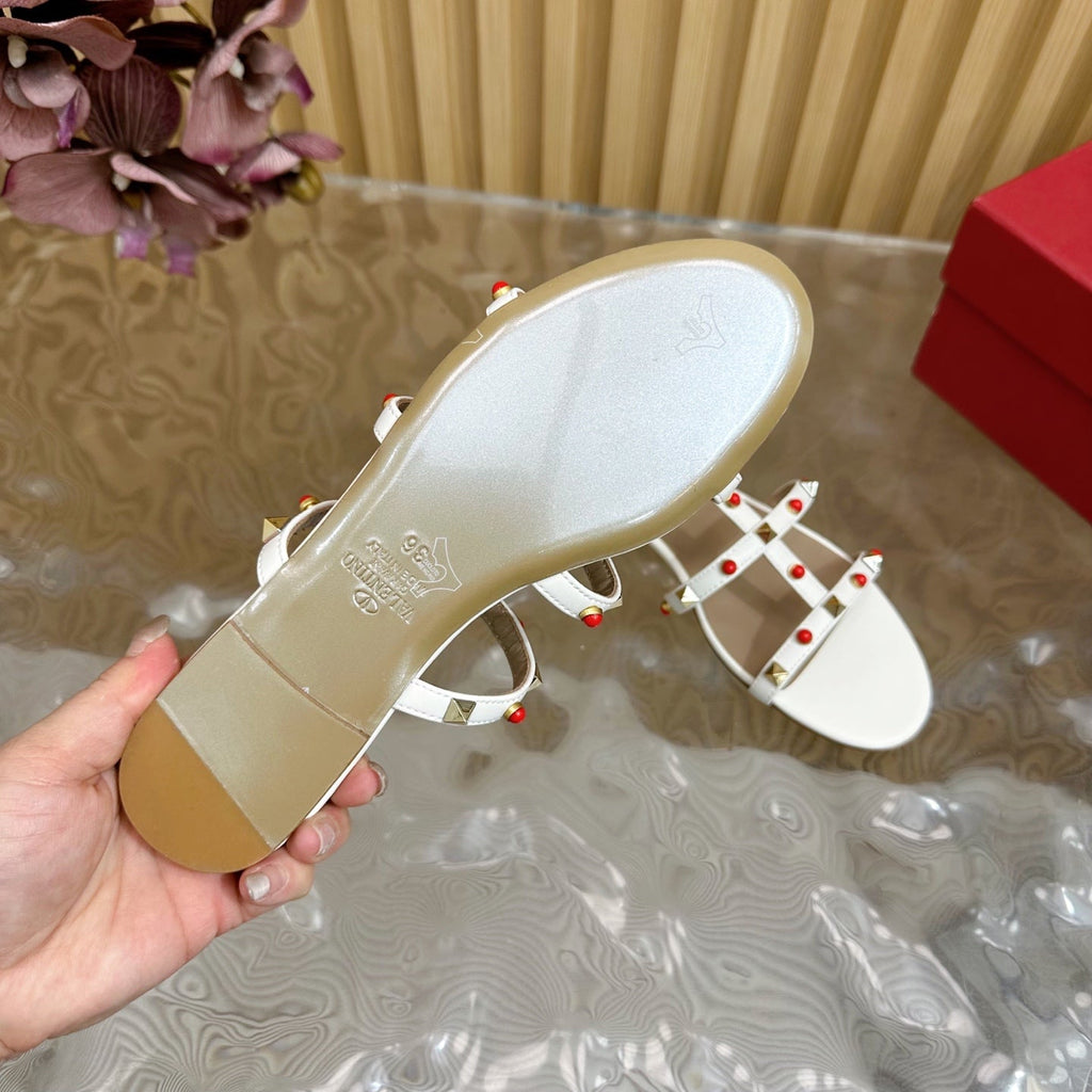 Rockstud Leather Caged Mule Sandals 10mm White Sheepskin 307860