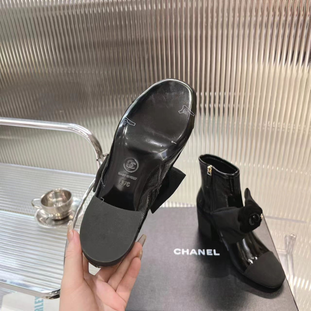 CC Short Boots 60mm Glossy Black Camellia Cowhide