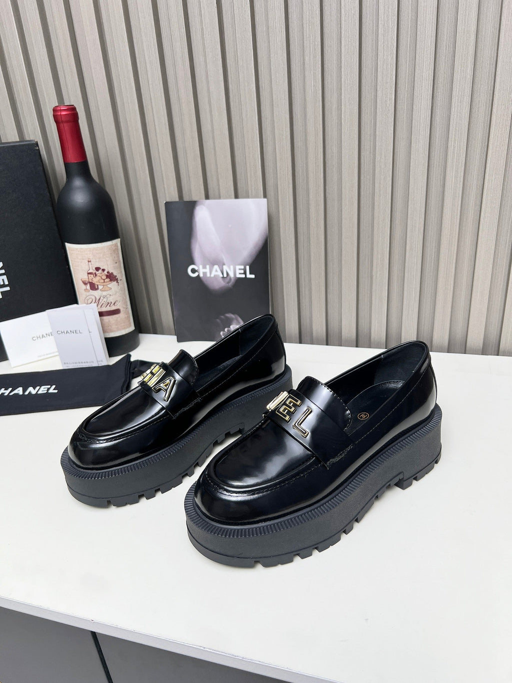 CC Moccasins Glossy Black Lambskin 944571
