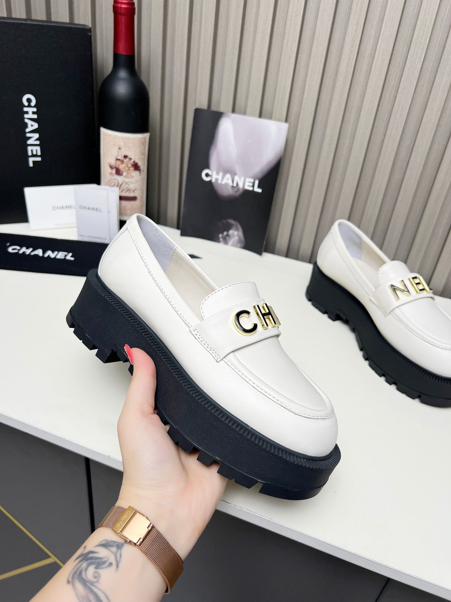 CC Moccasins White Lambskin 944570