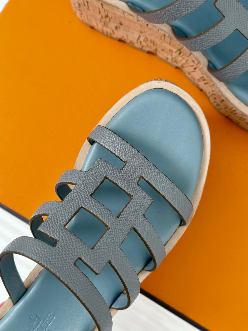 ISABELLA SANDAL SKY CALFSKIN