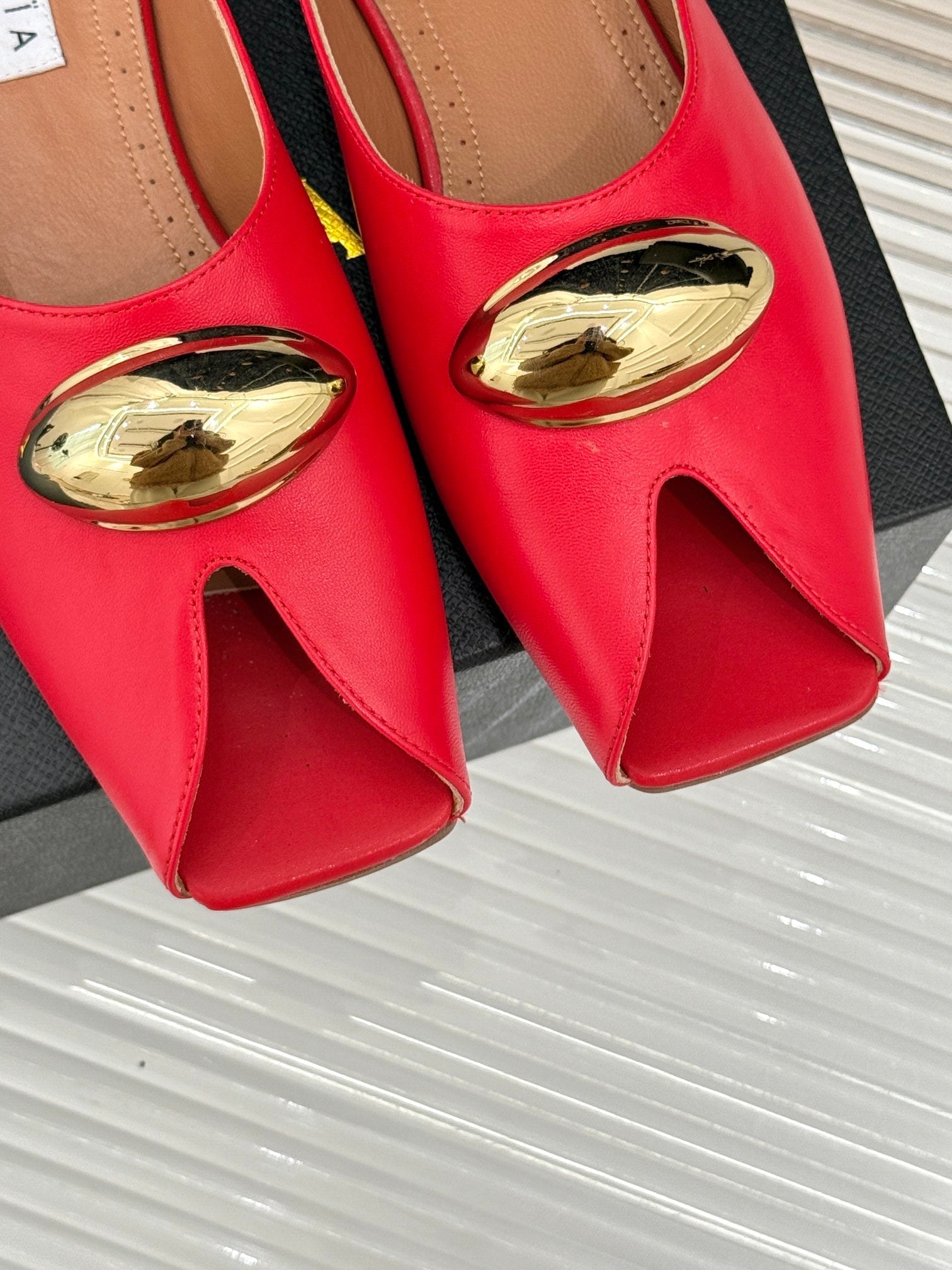 Alaia Slipper With Gold Hardware Red Calfskin 293197