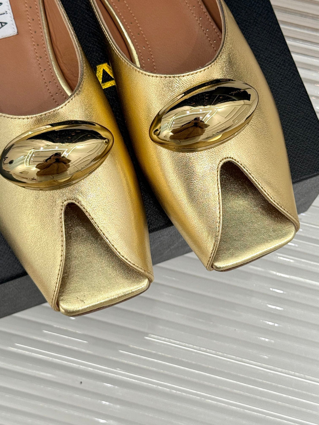 Alaia Slipper With Gold Hardware Gold Calfskin 293203