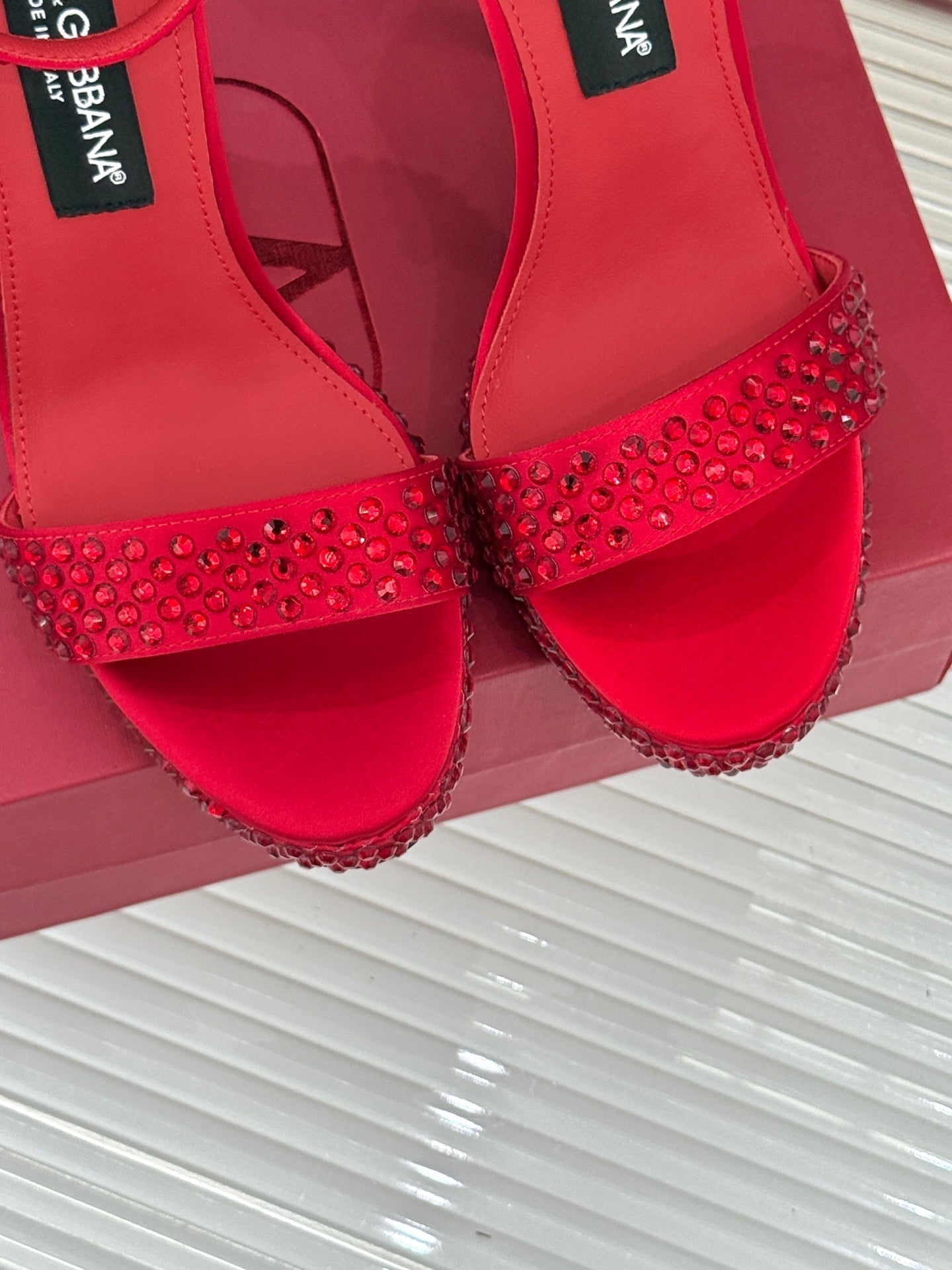 DC 24 Rhinestone Sandals Red Sheepskins & Cowhide 304707