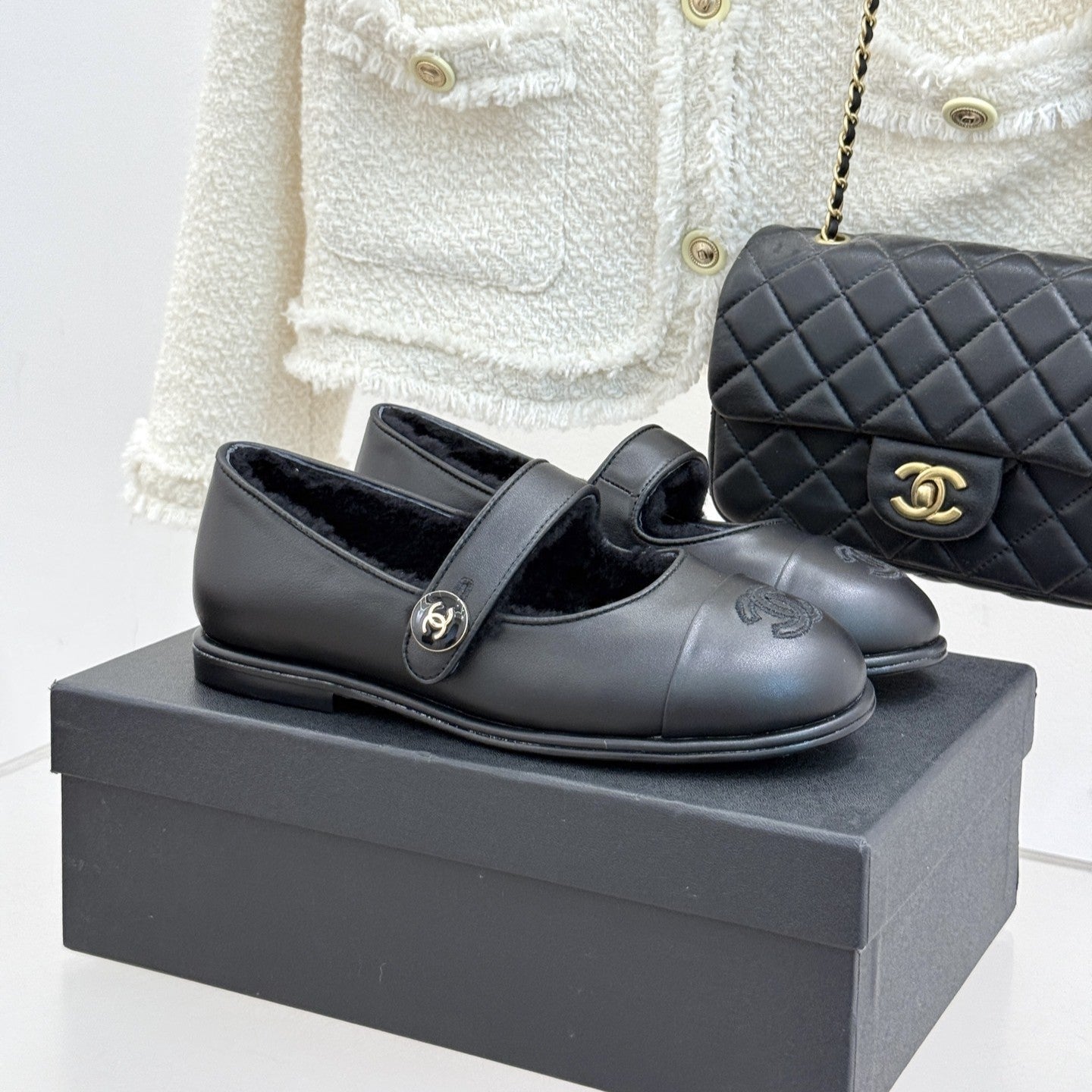 CC 25A Mary Janes Black Sheepskin And Lambswool 404667