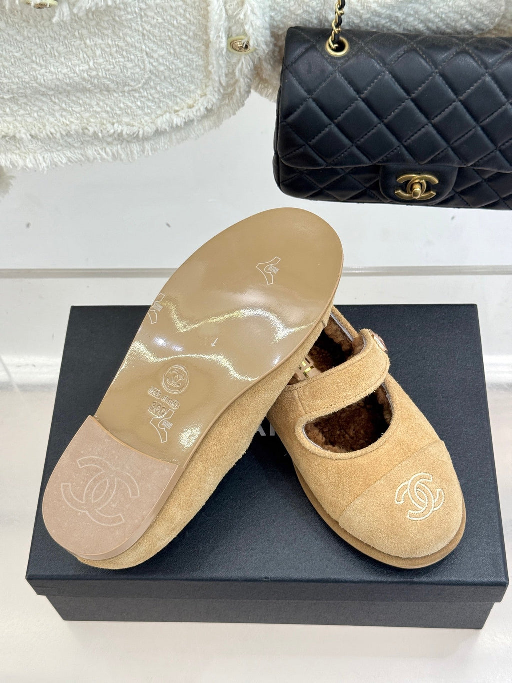 CC 25A Mary Janes Light Gold Suede And Lambswool 404664