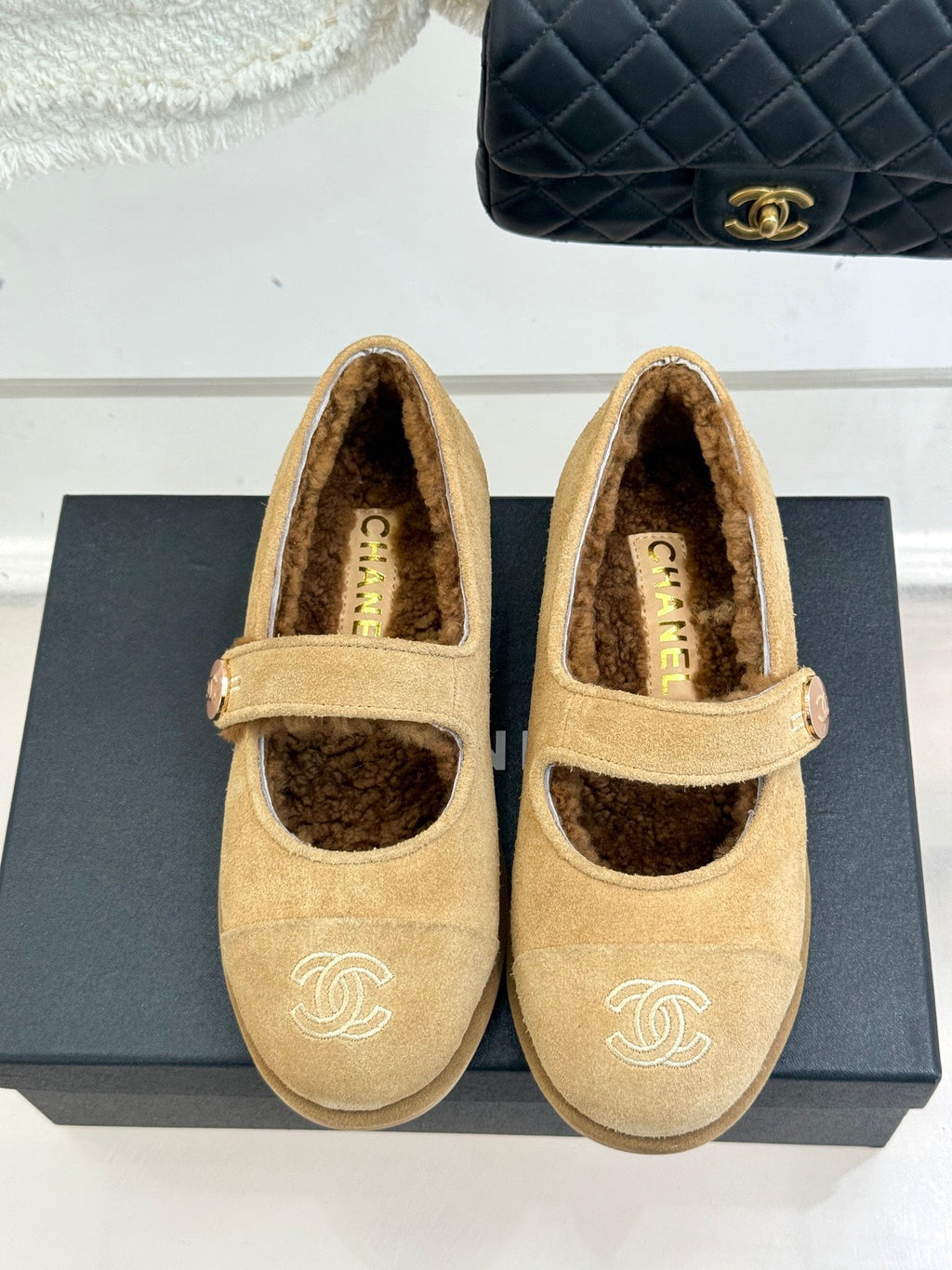 CC 25A Mary Janes Light Gold Suede And Lambswool 404664