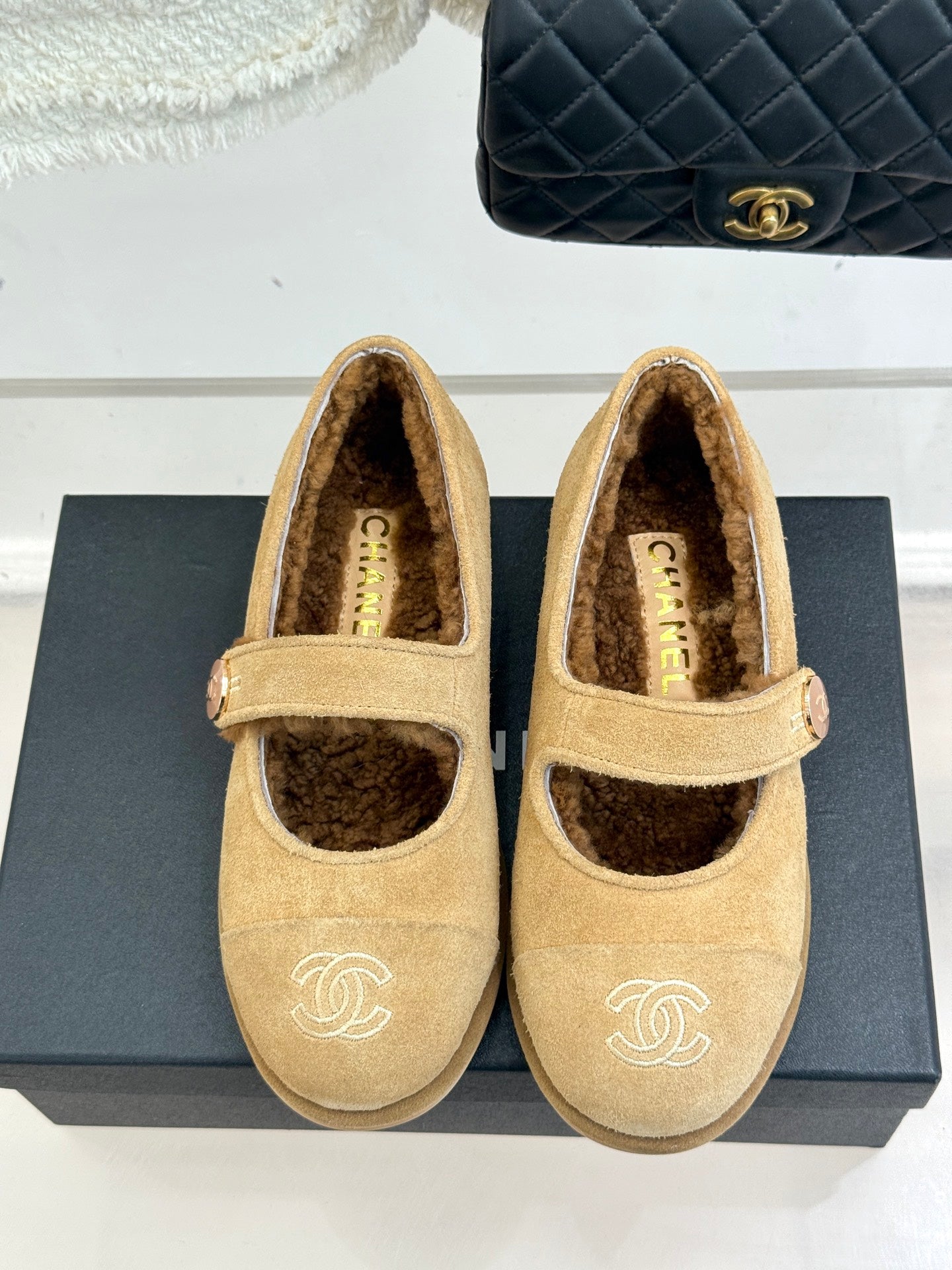 CC 25A Mary Janes Light Gold Suede And Lambswool 404664