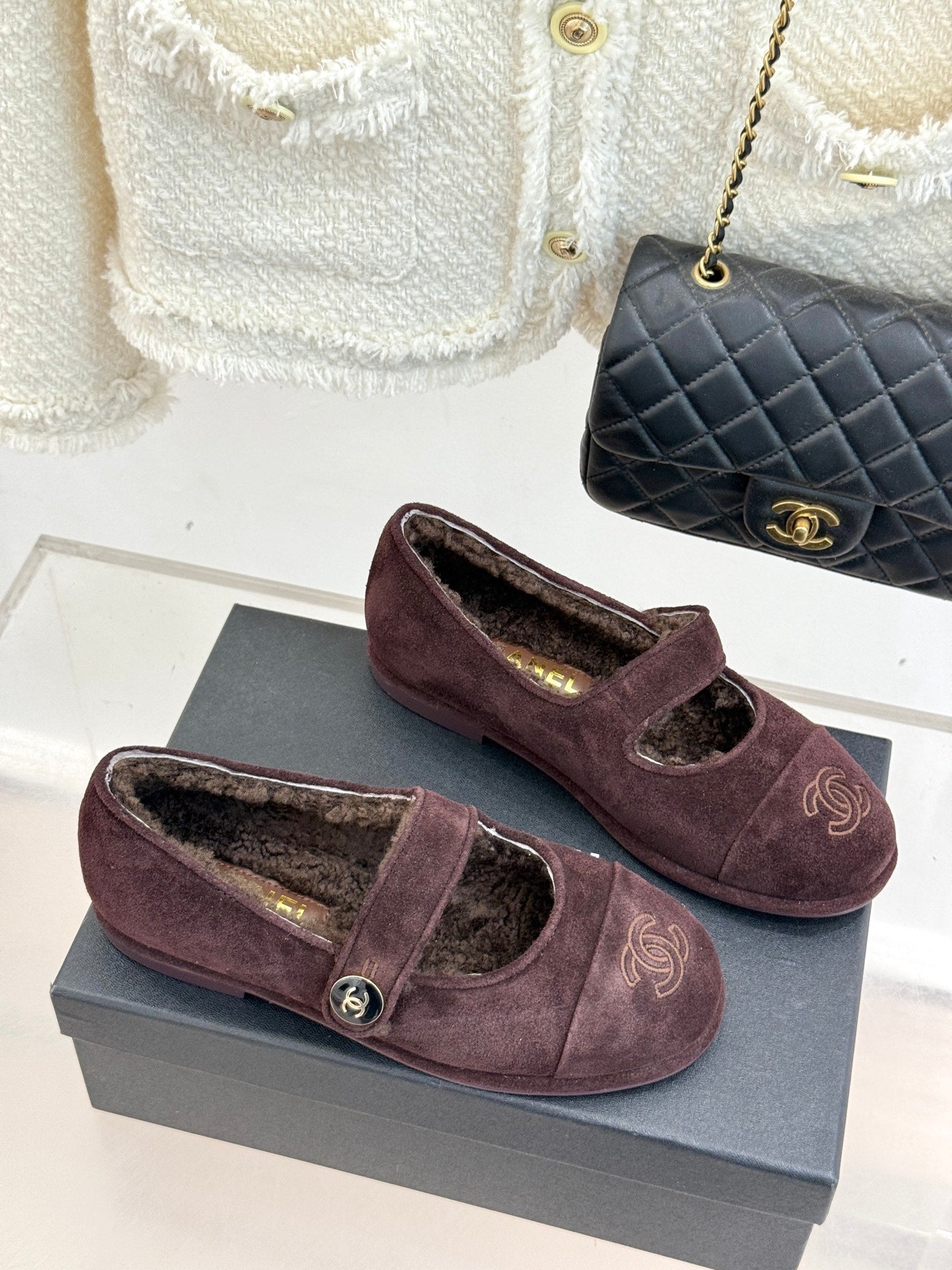 CC 25A Mary Janes Chocolate Suede And Lambswool 404665