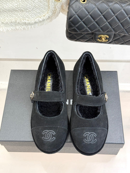 CC 25A Mary Janes Black Suede And Lambswool 404666