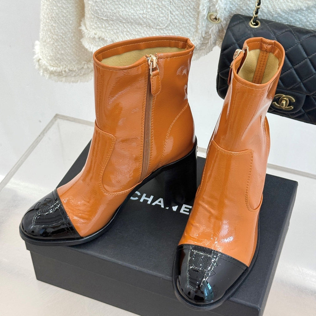 CC Classic Short Boots Block Heel 90mm Burnt Orange Patent Leather 465390