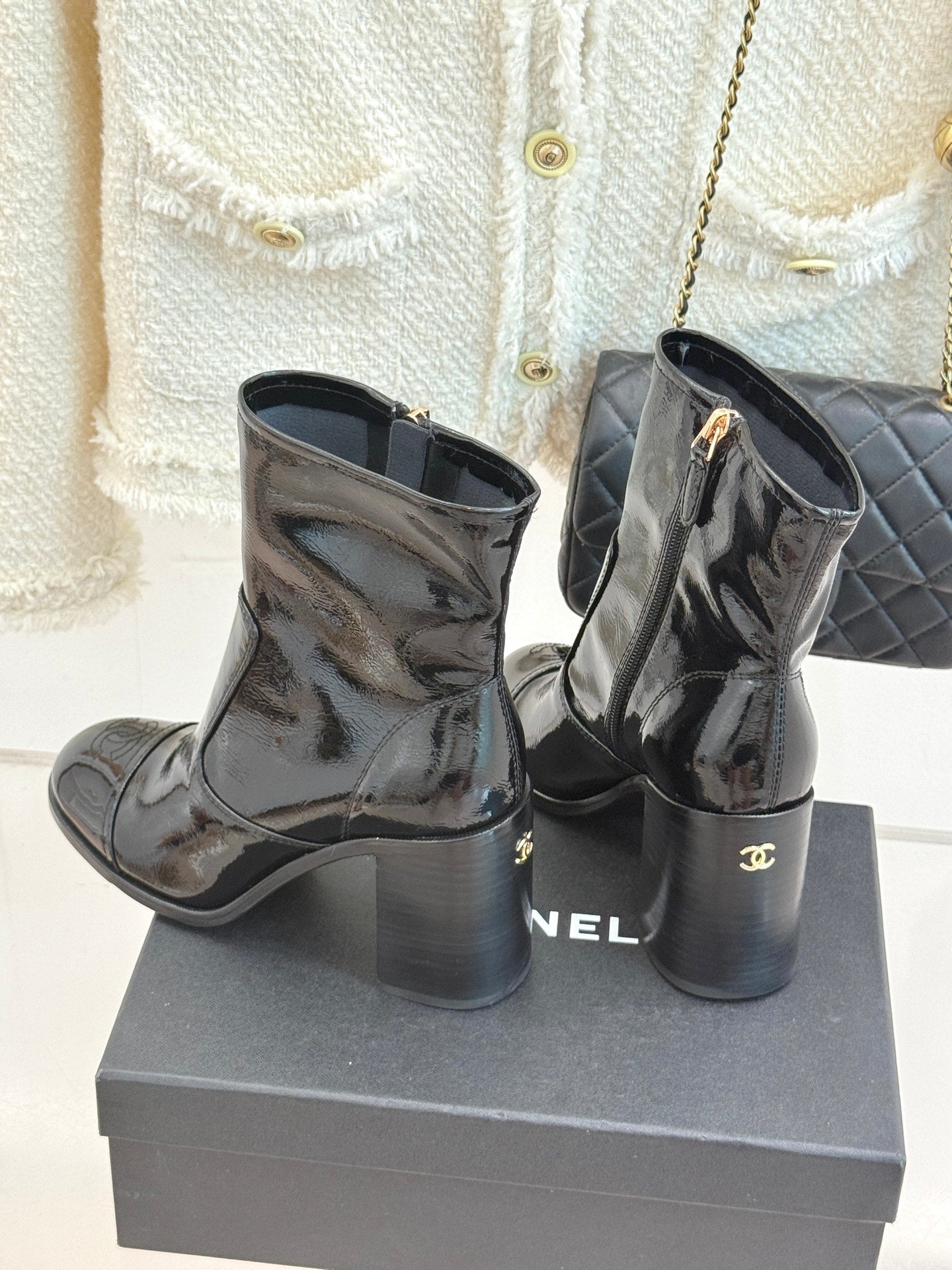 CC Classic Short Boots Block Heel 90mm Black Patent Leather 465391