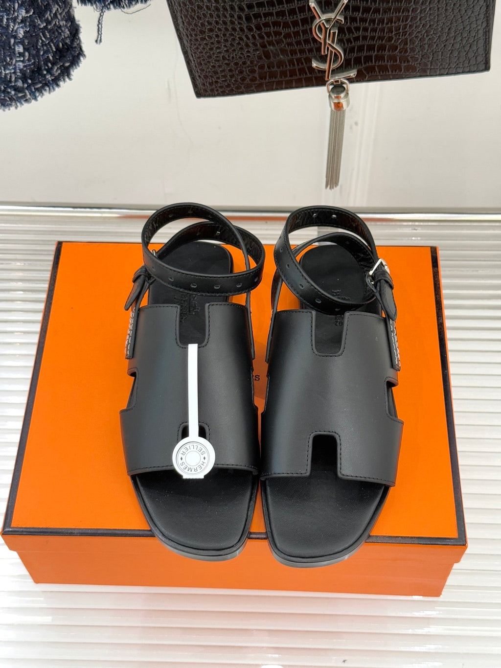 HM Maya Sandal Black Leather 642791