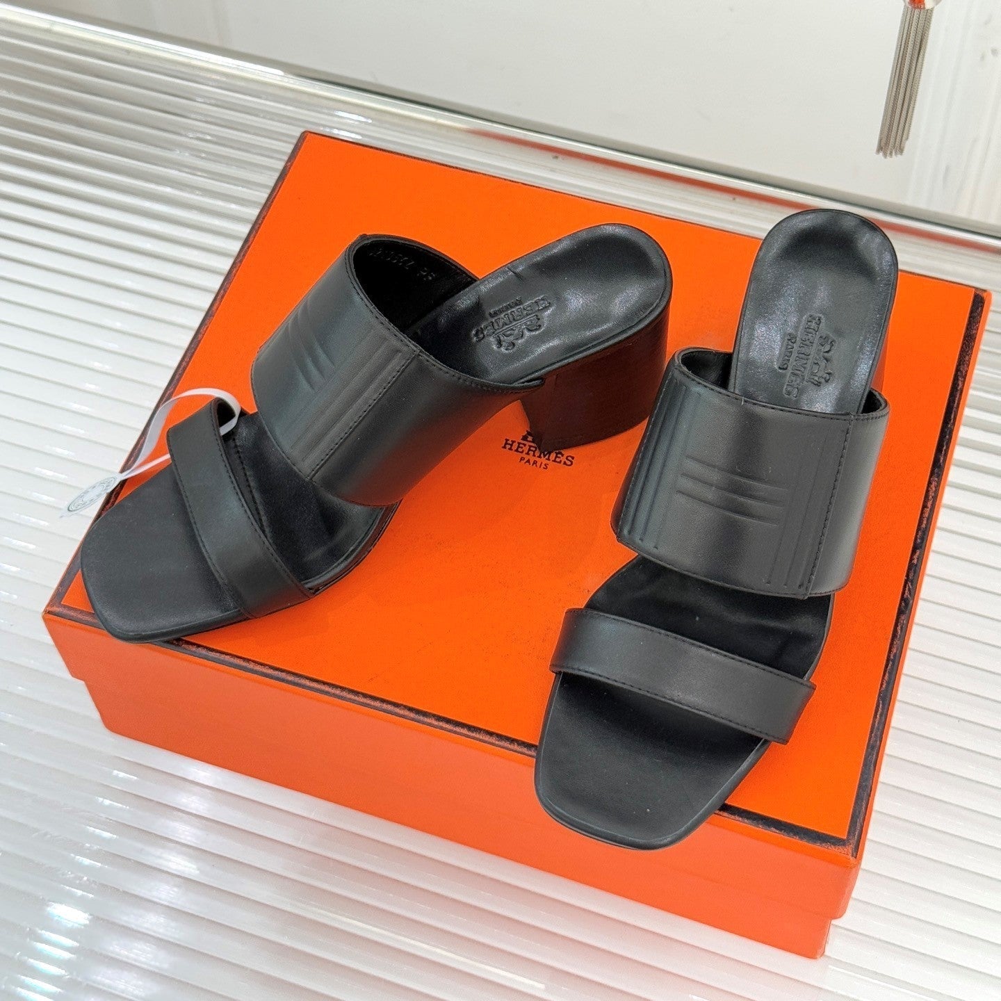 HM 26WF Monica 60 Sandal Black Sheepskin 642861