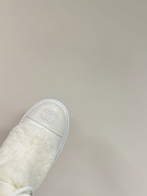 CC 25ss Martin Snow Boots White Cowhide & Lambswool 417824