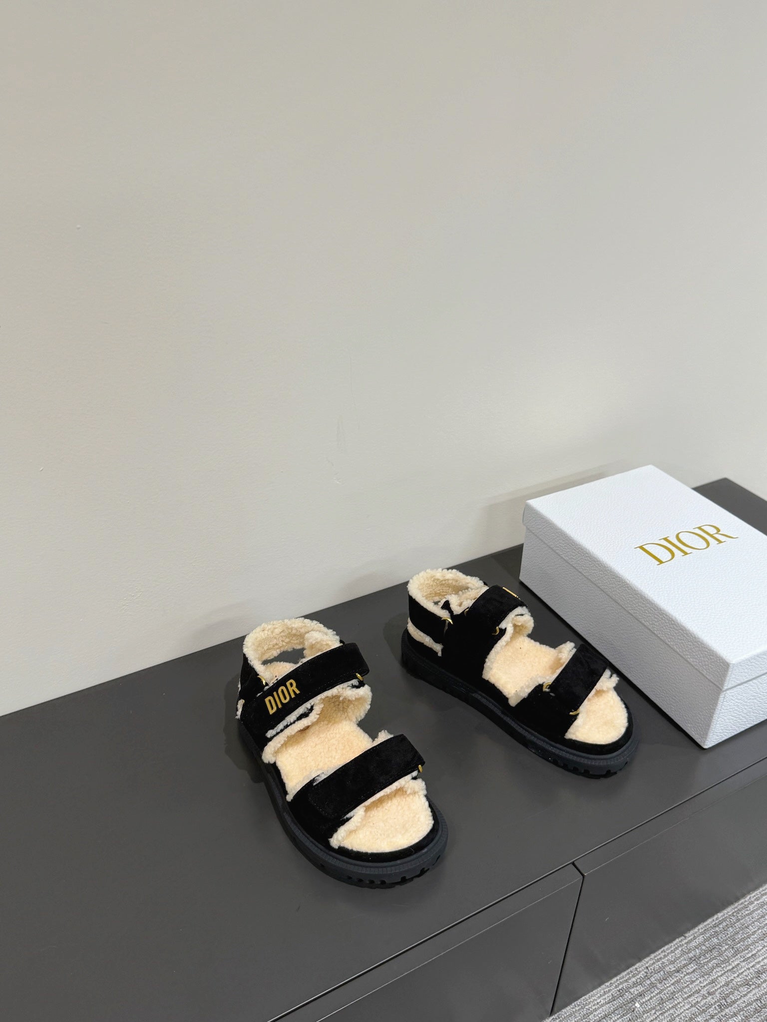 Dioract Sandal In Black Suede And Wool Fleece Lining 109869