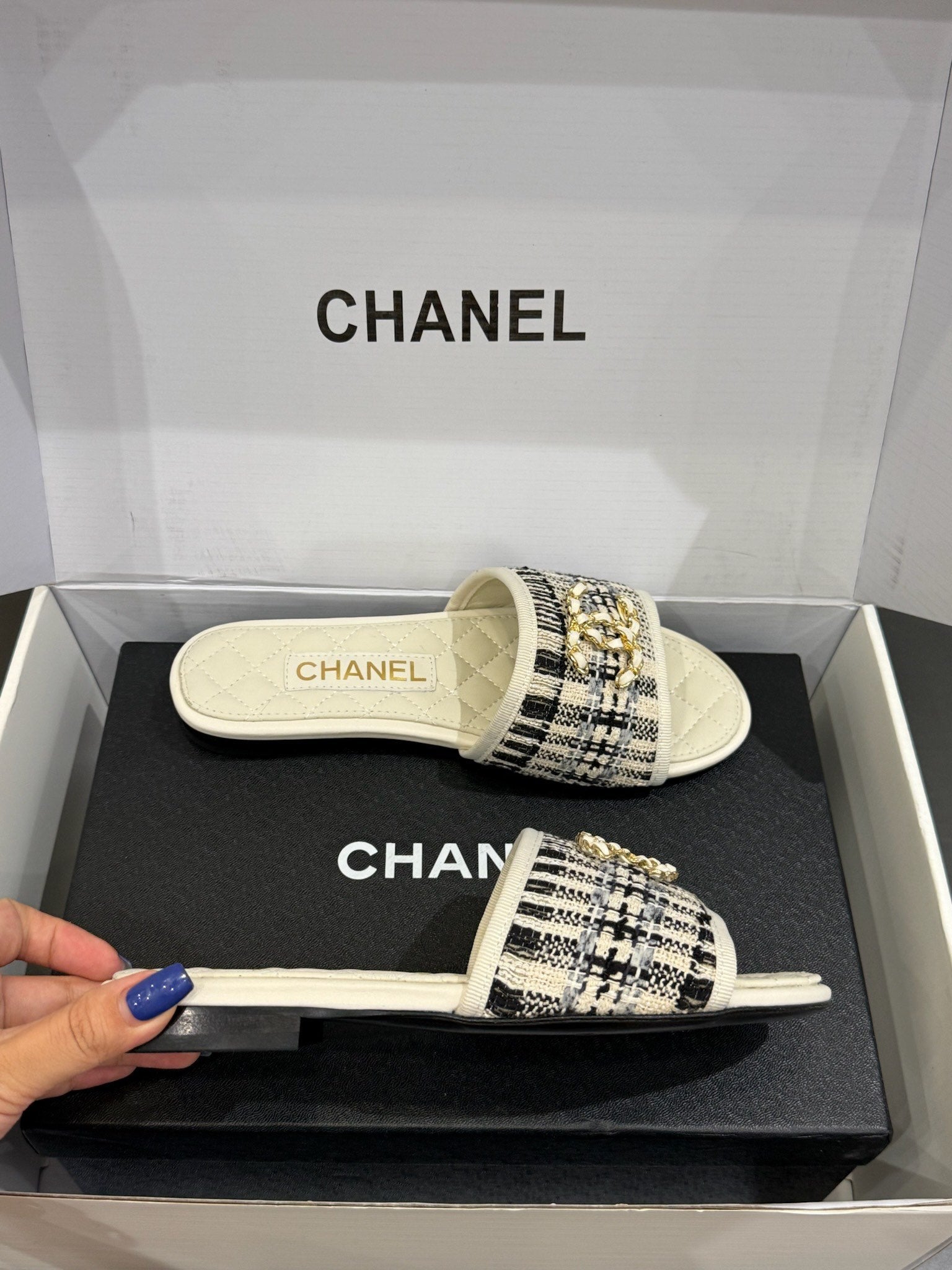 CC 25ss Chain Flat Slippers Black WhiteCowhide & Sheepskin 417563