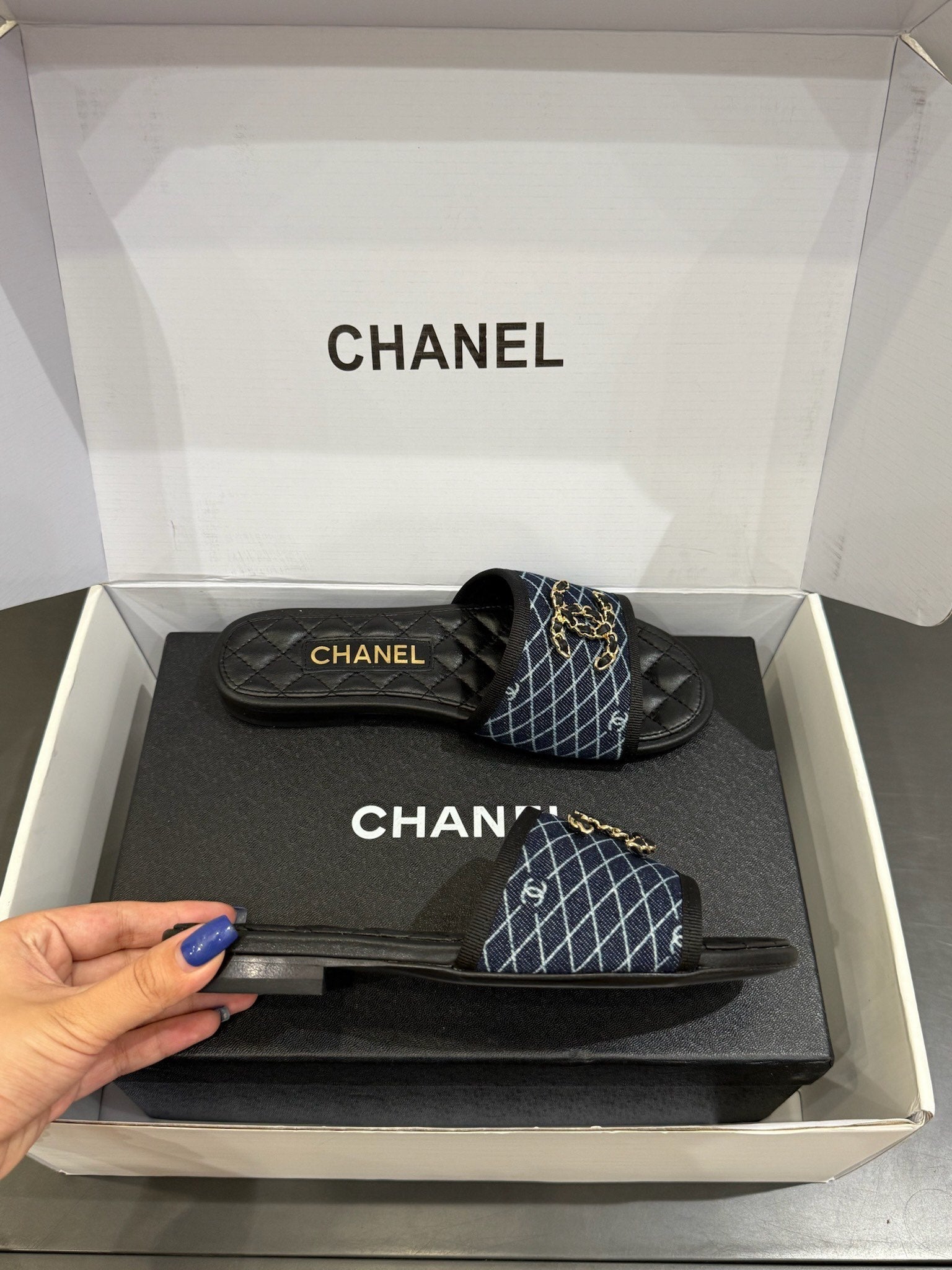 CC 25ss Chain Flat Slippers Black Blue Cowhide & Sheepskin 417564