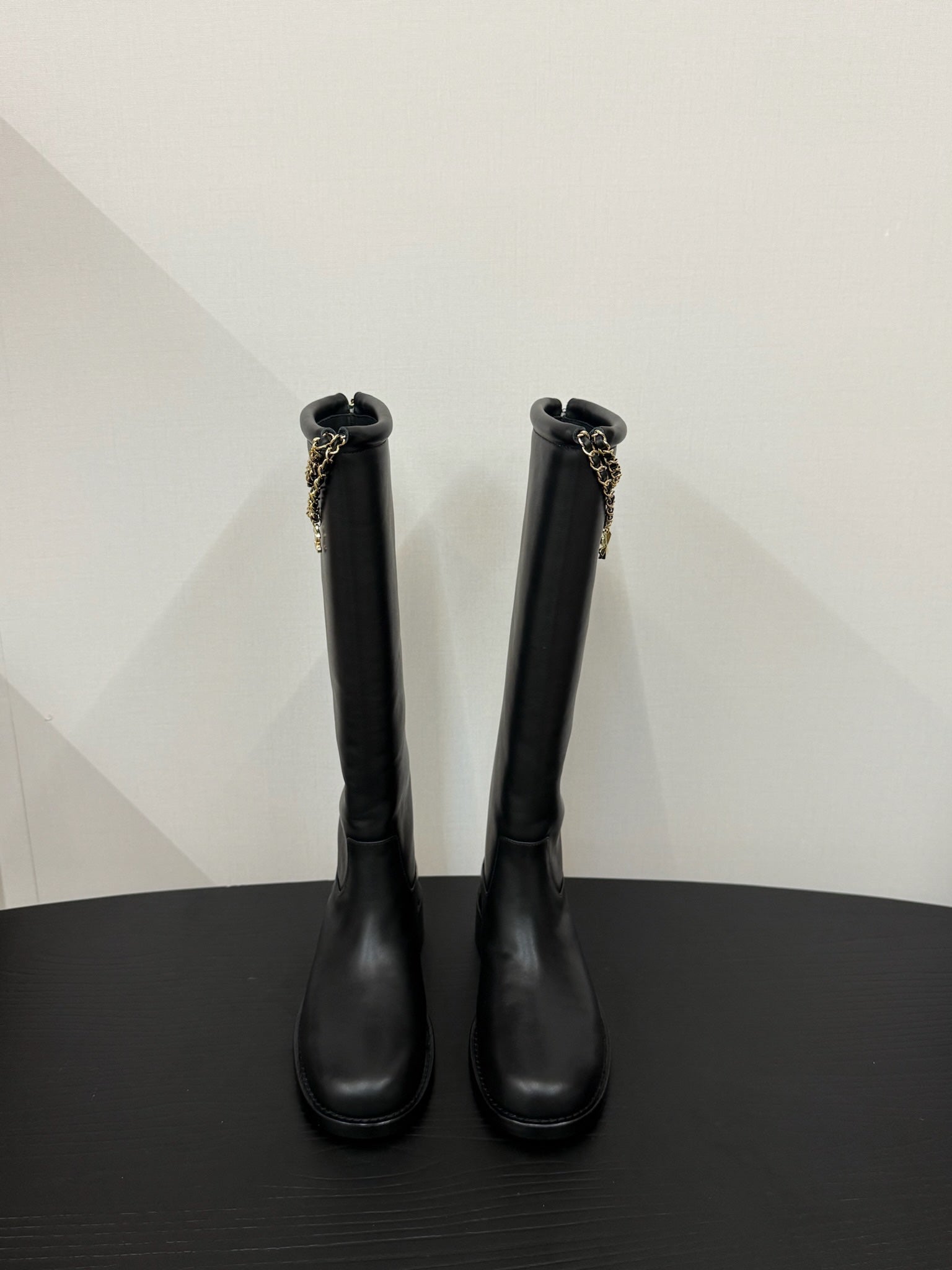 CC 25s Long Flat Chain Knight Boots Black Leather 417840