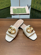 FLAT MULE IN WHITE CALFSKIN