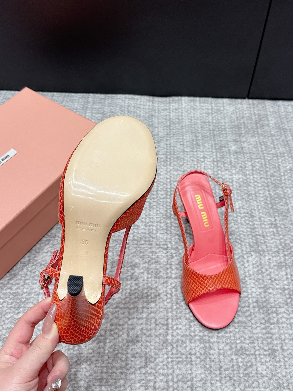 Miu 26s Heeled Sandals 8.5cm Light Red Snakeskin Texture 680493