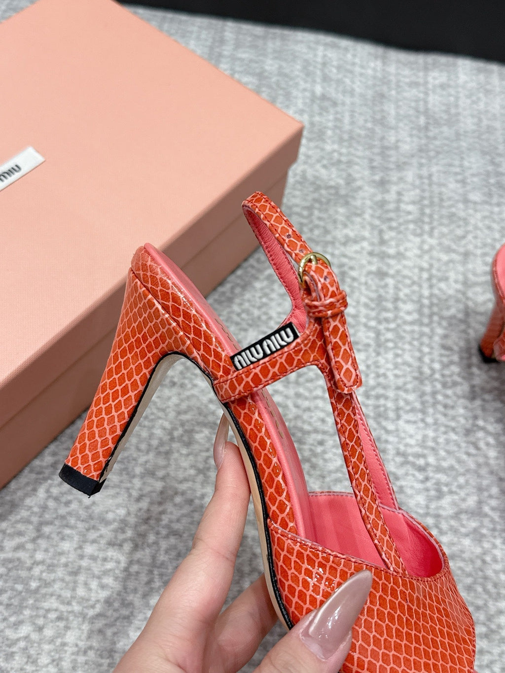 Miu 26s Heeled Sandals 8.5cm Light Red Snakeskin Texture 680493