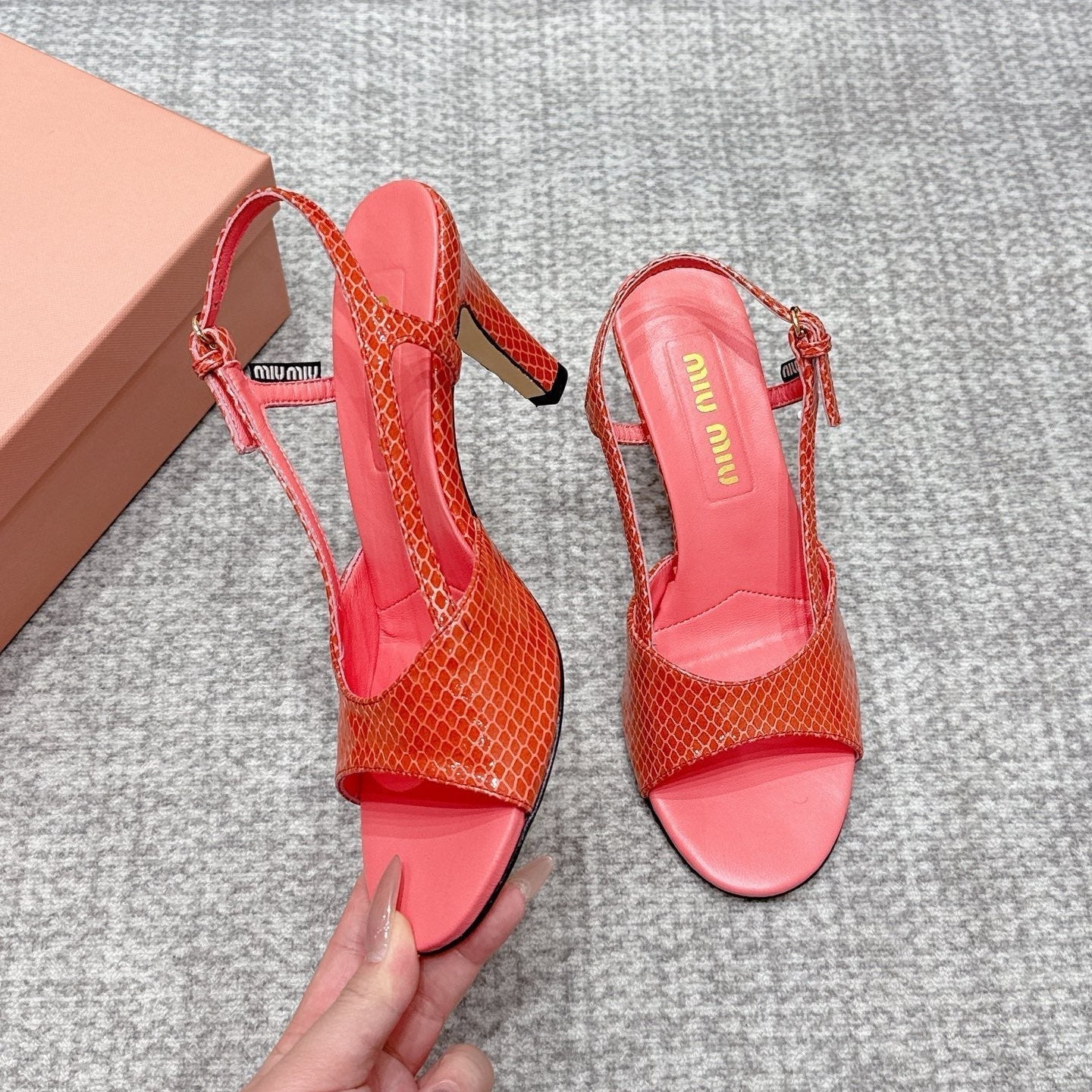 Miu 26s Heeled Sandals 8.5cm Light Red Snakeskin Texture 680493
