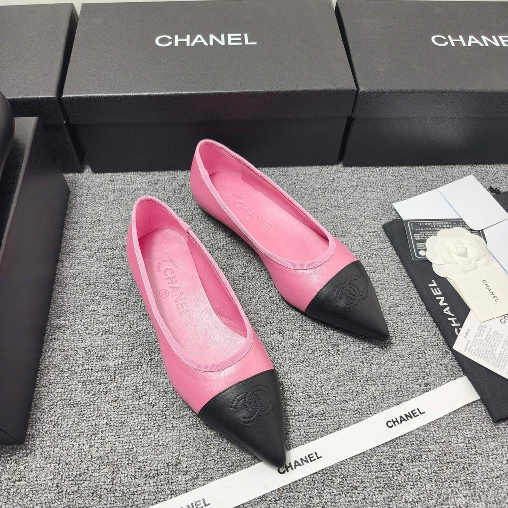 CC 26s Ballet Flat Black Pink Leather 681963