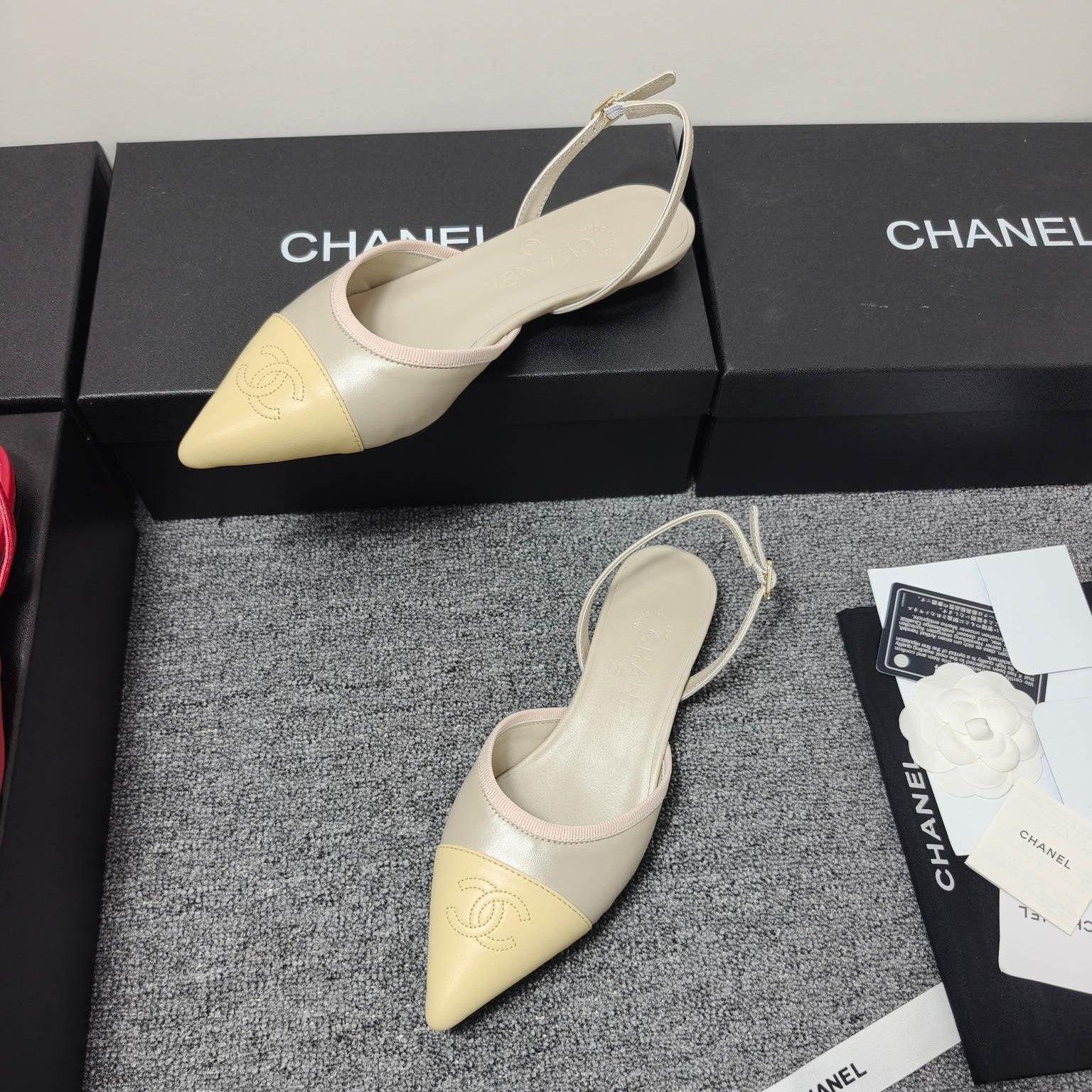 CC 26s Slingback Pointed Khahi Yellow Leather 681973