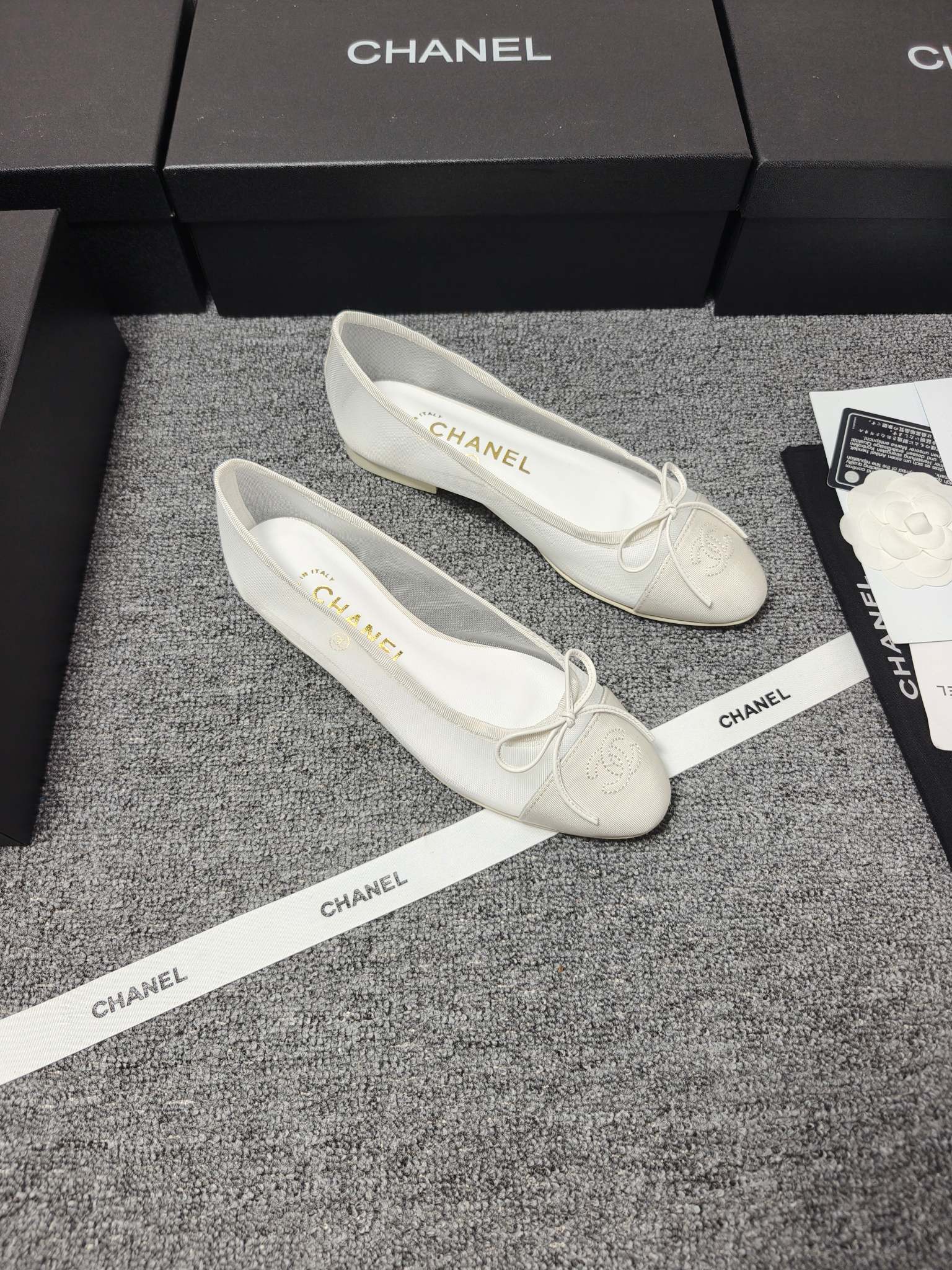 CC 26s Ballet Flat White Mesh Fabric Sheepskin 681983