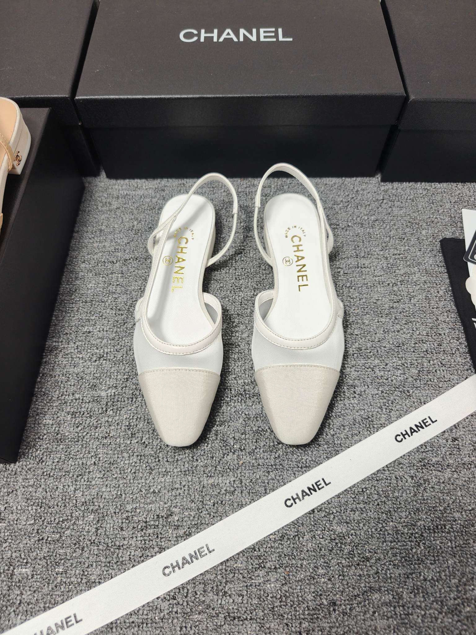 CC 26s Slingback 20 White Mesh Fabric Sheepskin 682002