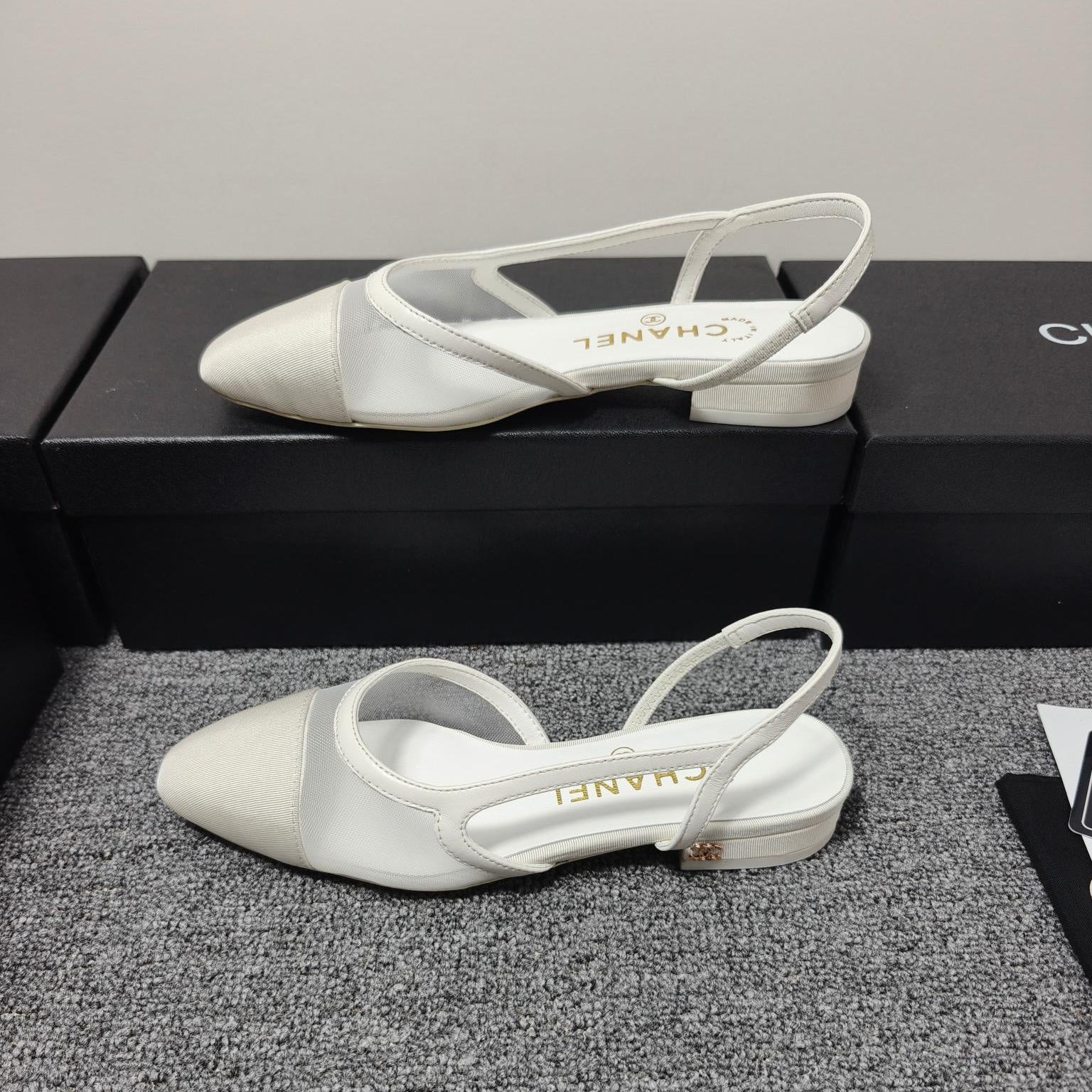 CC 26s Slingback 20 White Mesh Fabric Sheepskin 682002