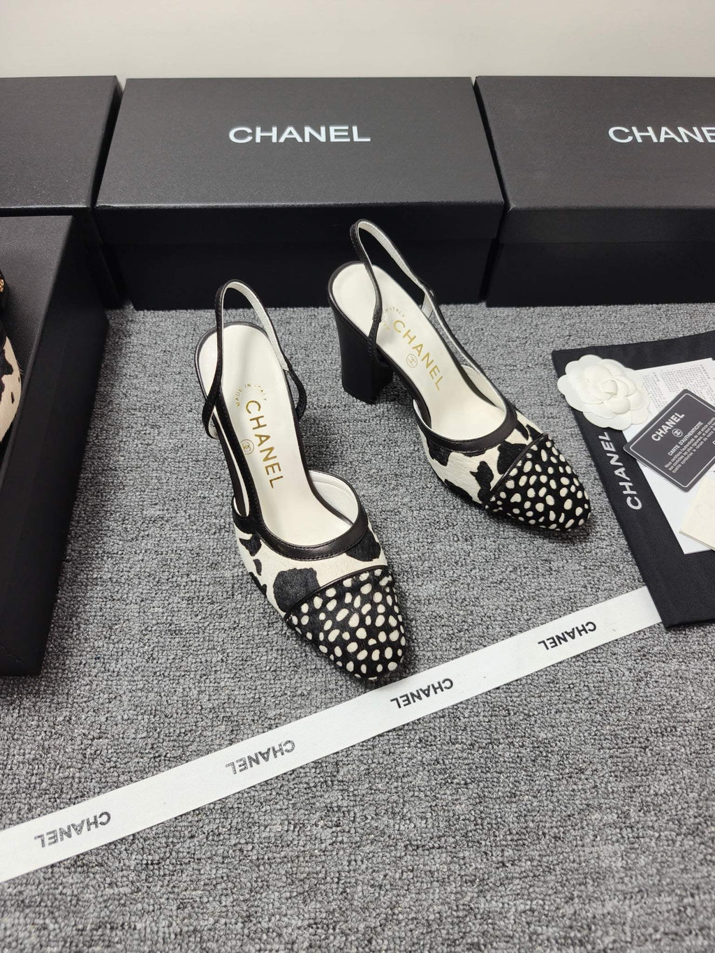 CC SS 2026 Slingbacks 9.5cm White Black Calfskin Lambskin