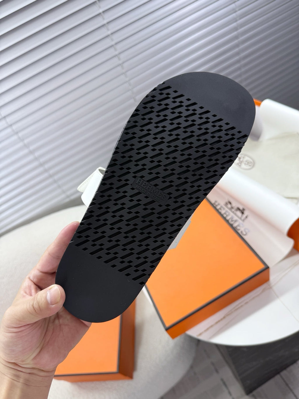 HM Chypre Sandal White Pattern Cowhide 205494