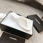 CC 25 Thong Slippers White Woolen Cloth 311100