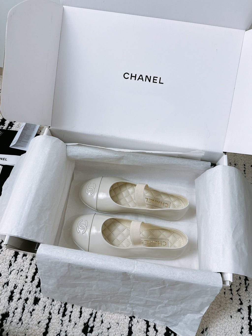 CC Mary Janes 15mm In White Patent Leather 144722