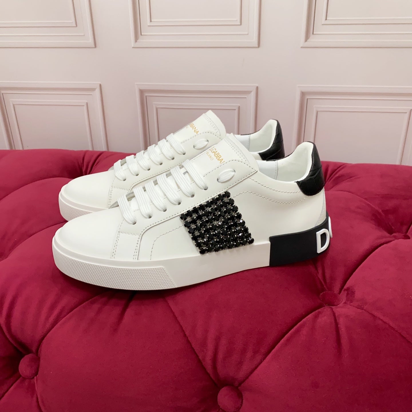 DC 25 Portofino   Sneakers Black White Cowhide & Rhinestone Silk 333876