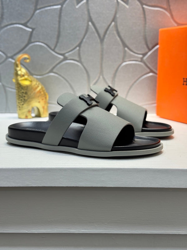 HM Oran H Noir Buckle Slippers in Light Gray  Cowhide 735258