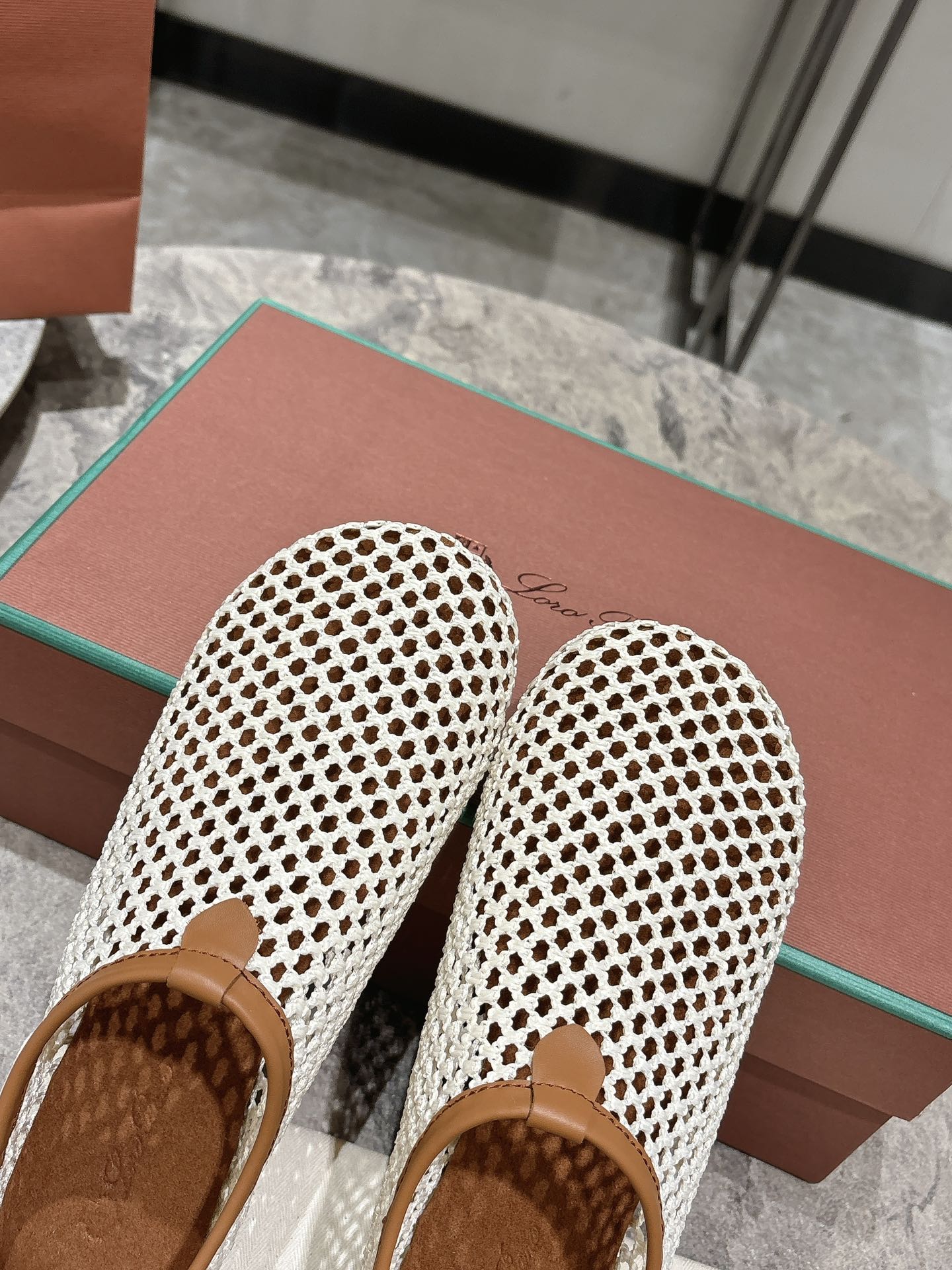 LP hollow knit ballet flats beige   leather 379024