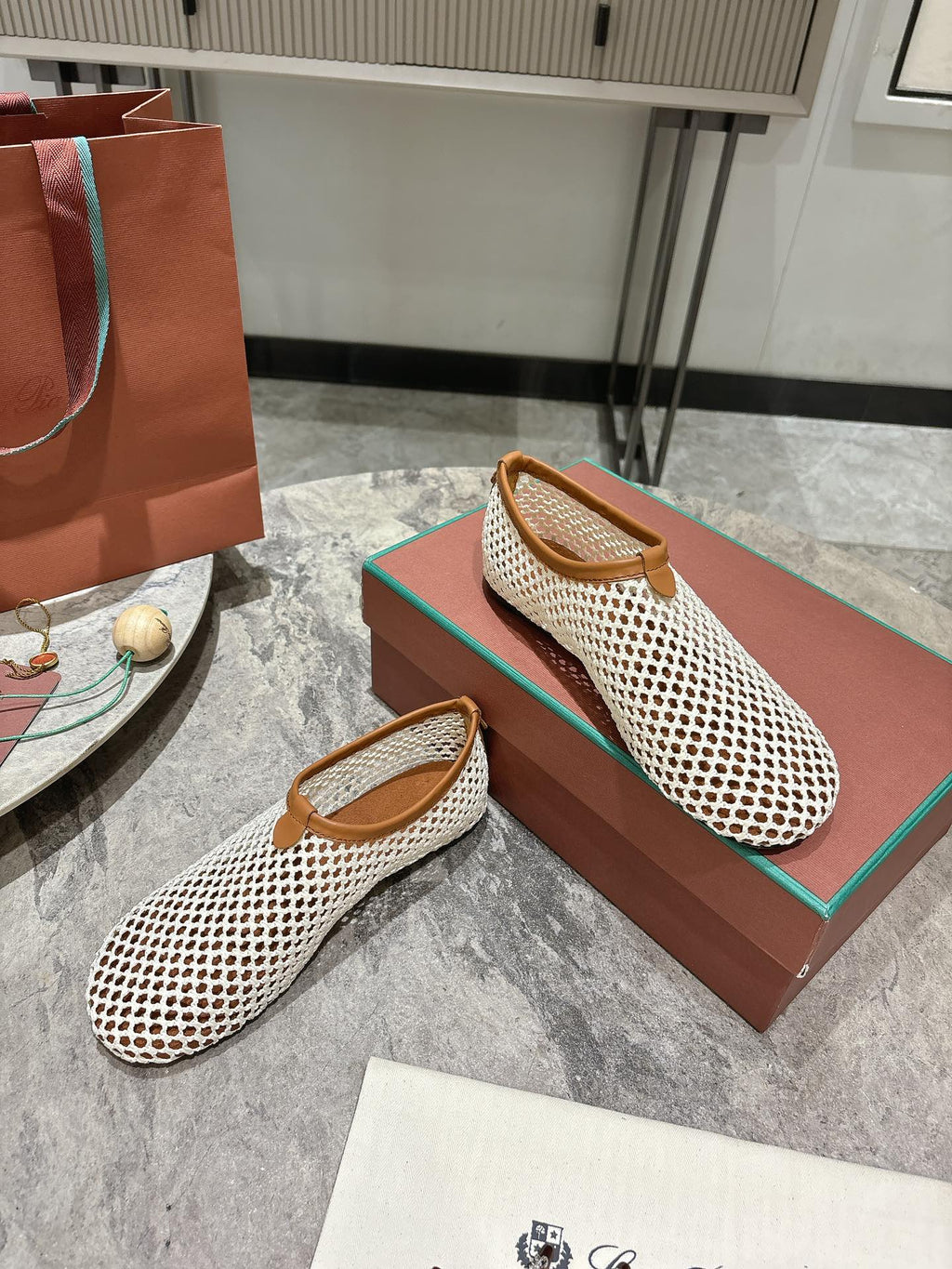 LP hollow knit ballet flats beige   leather 379024