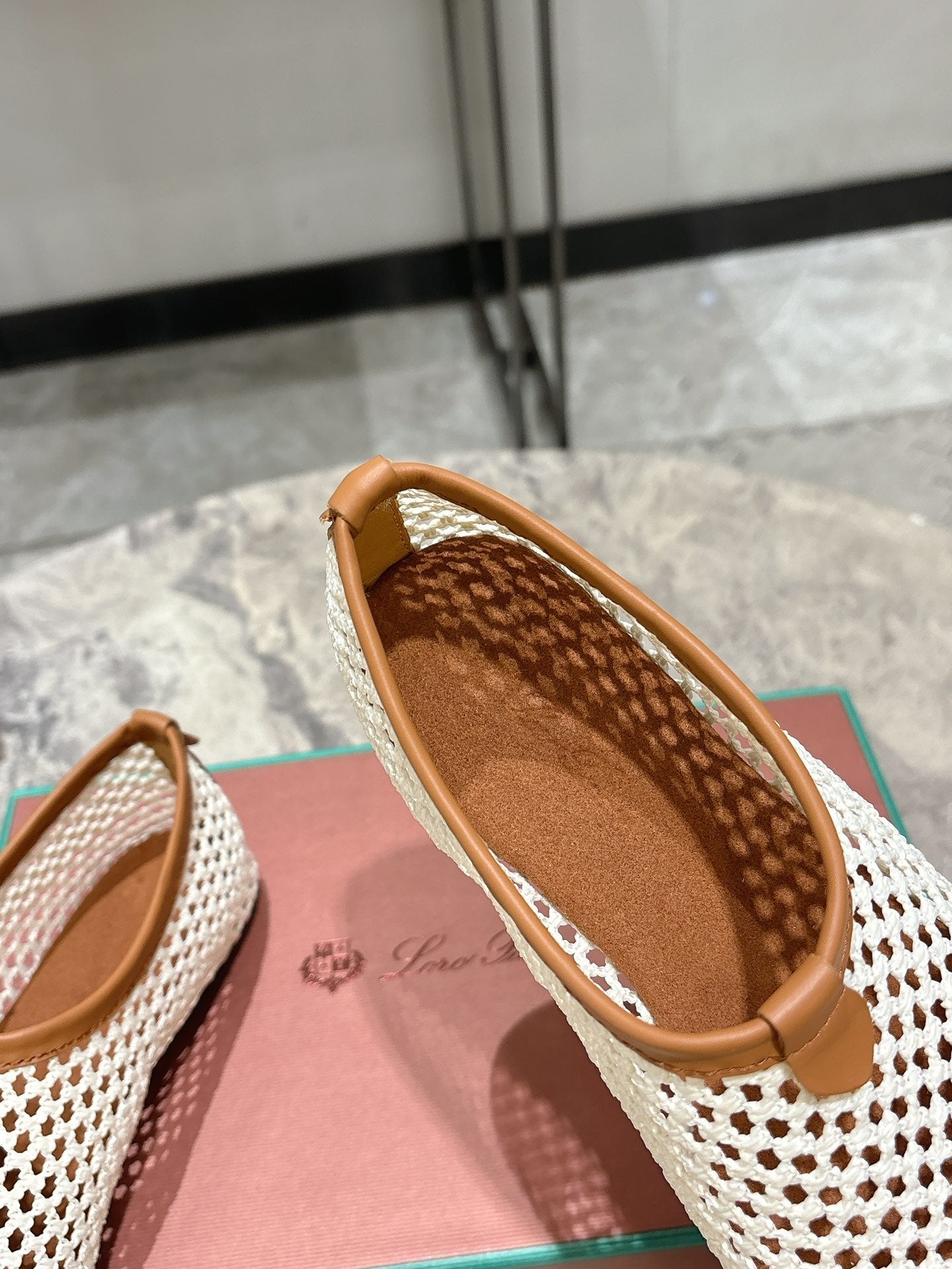 LP hollow knit ballet flats beige   leather 379024