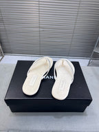 CRYSTAL THONG SANDAL IN WHITE CREAM SUEDE