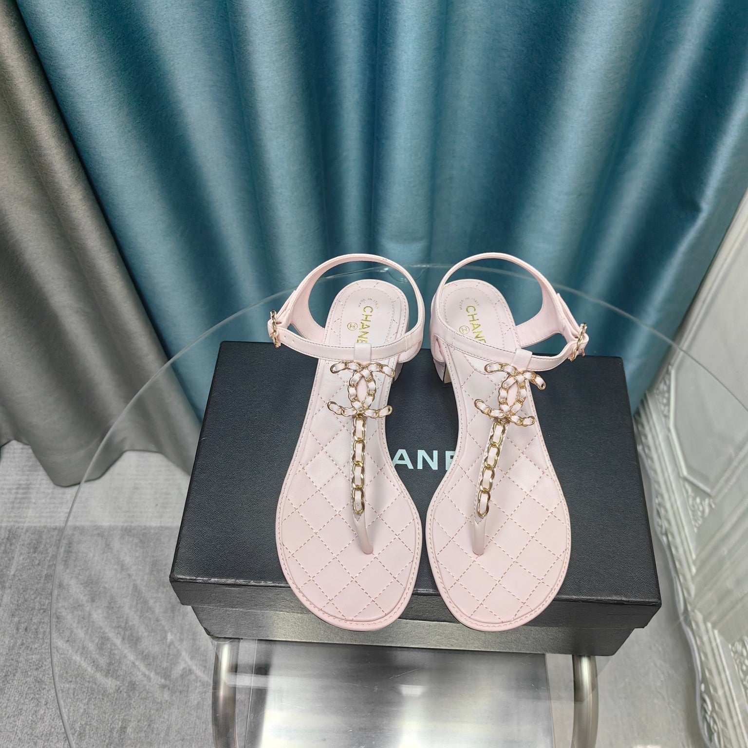 cc thong sandal 40 pink calfskin