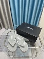 CC 25 Thong Sandal Grey Velvet Diamond