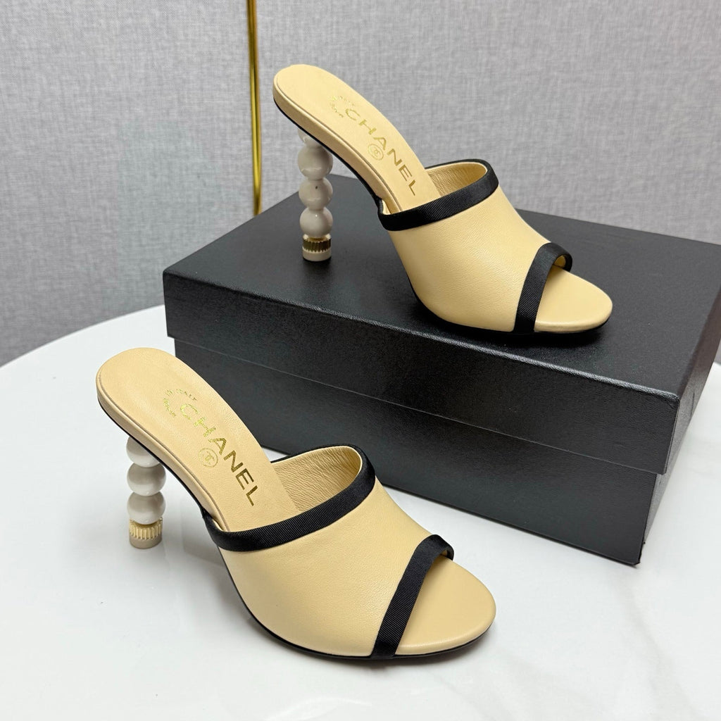CC 25 High Heel Slippers 85mn Beige Black Sheepskin 368791