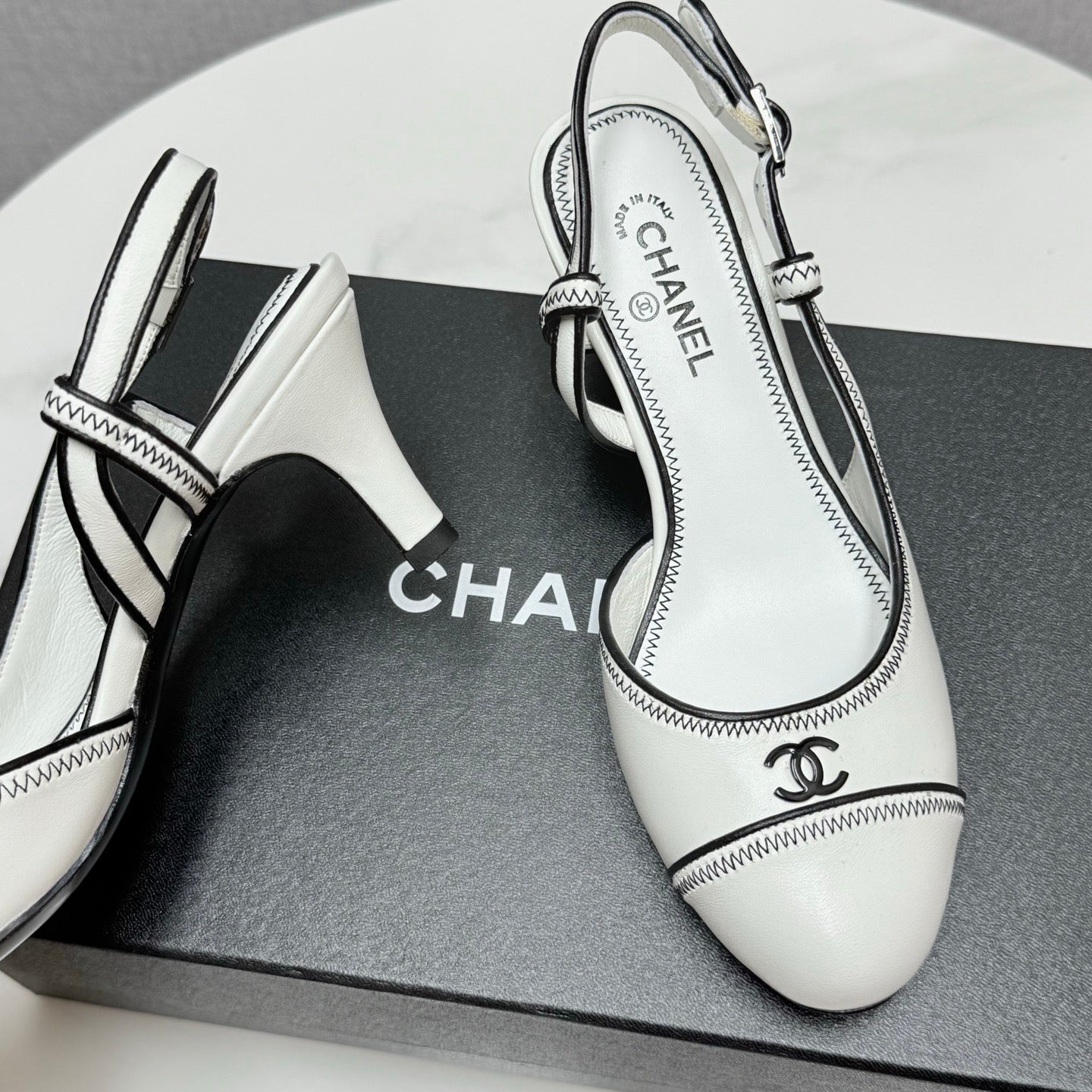 CC 25 Slingback 50mm White Black Sheepskin 368796