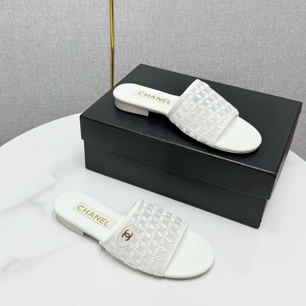 CC 25 Flat Mule Sandals White Mesh And Sheepskin 368805