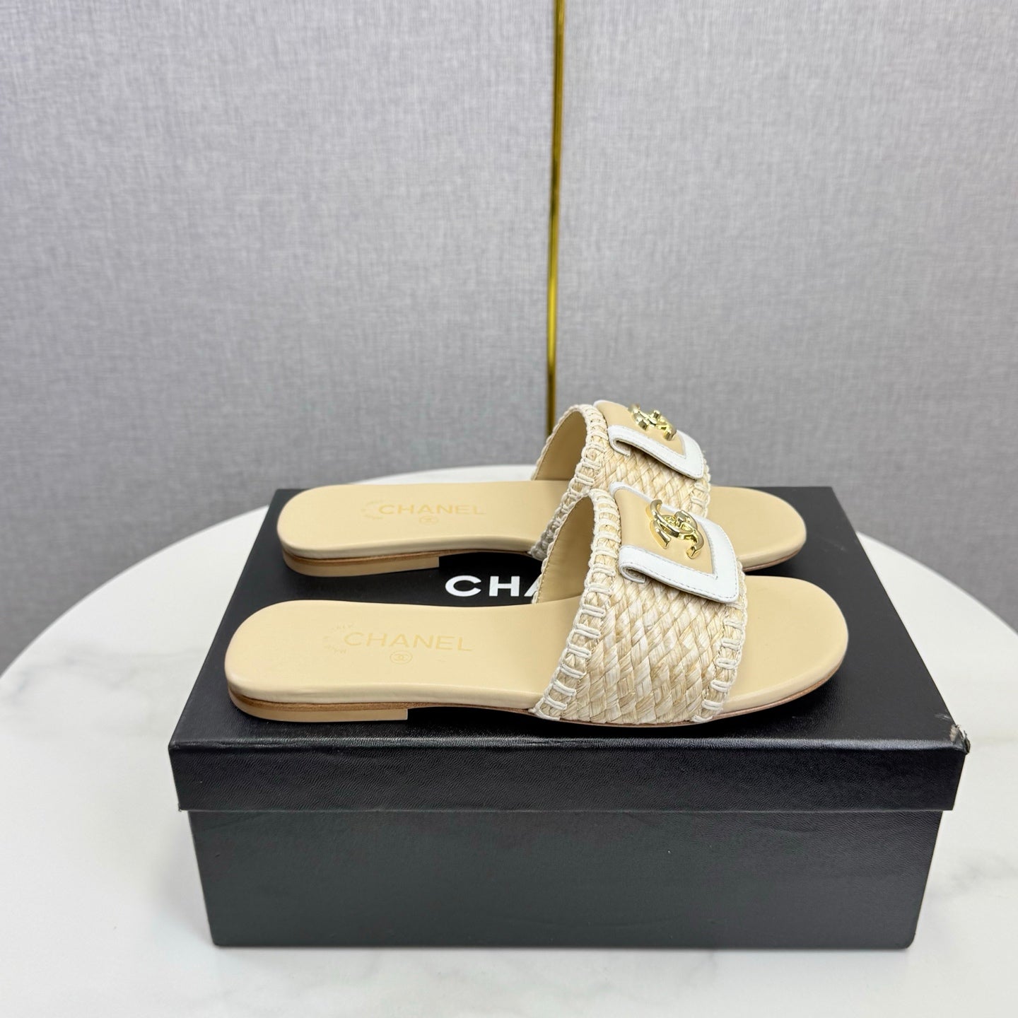CC 26s Slipper Light Beige Sheepskin Tweed 620279