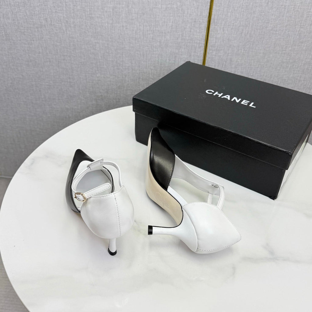 CC T-Strap Kitten Heels White Black Sheepskin 619976