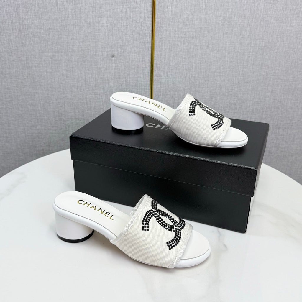 CC 26SS Sandals White Canvas Sheepskin 639893
